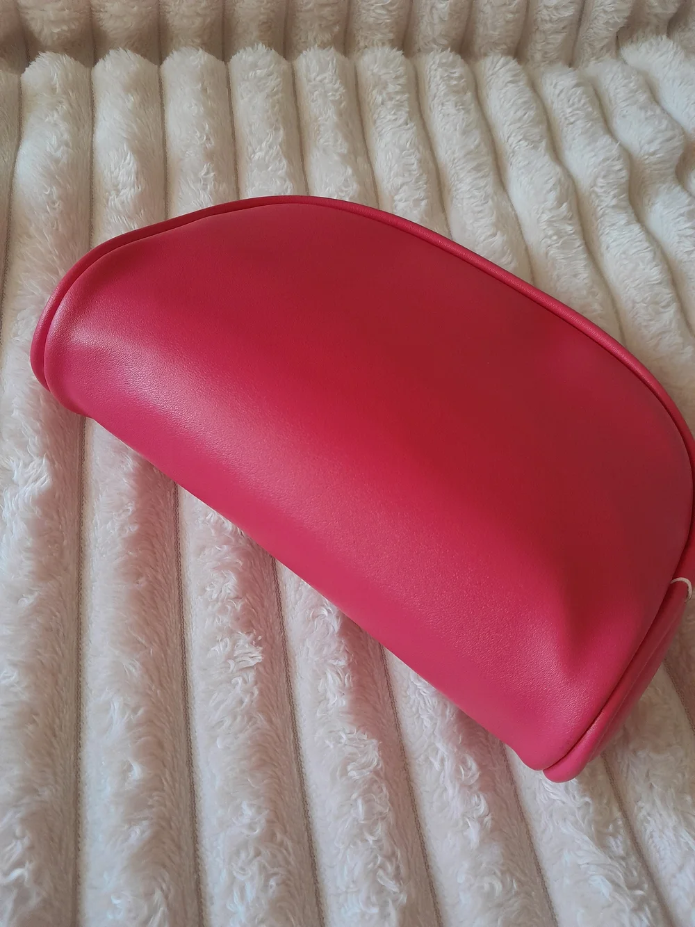 Juicy Couture Hot Pink Faux Leather Rhinestone Dome Makeup Bag NWOT